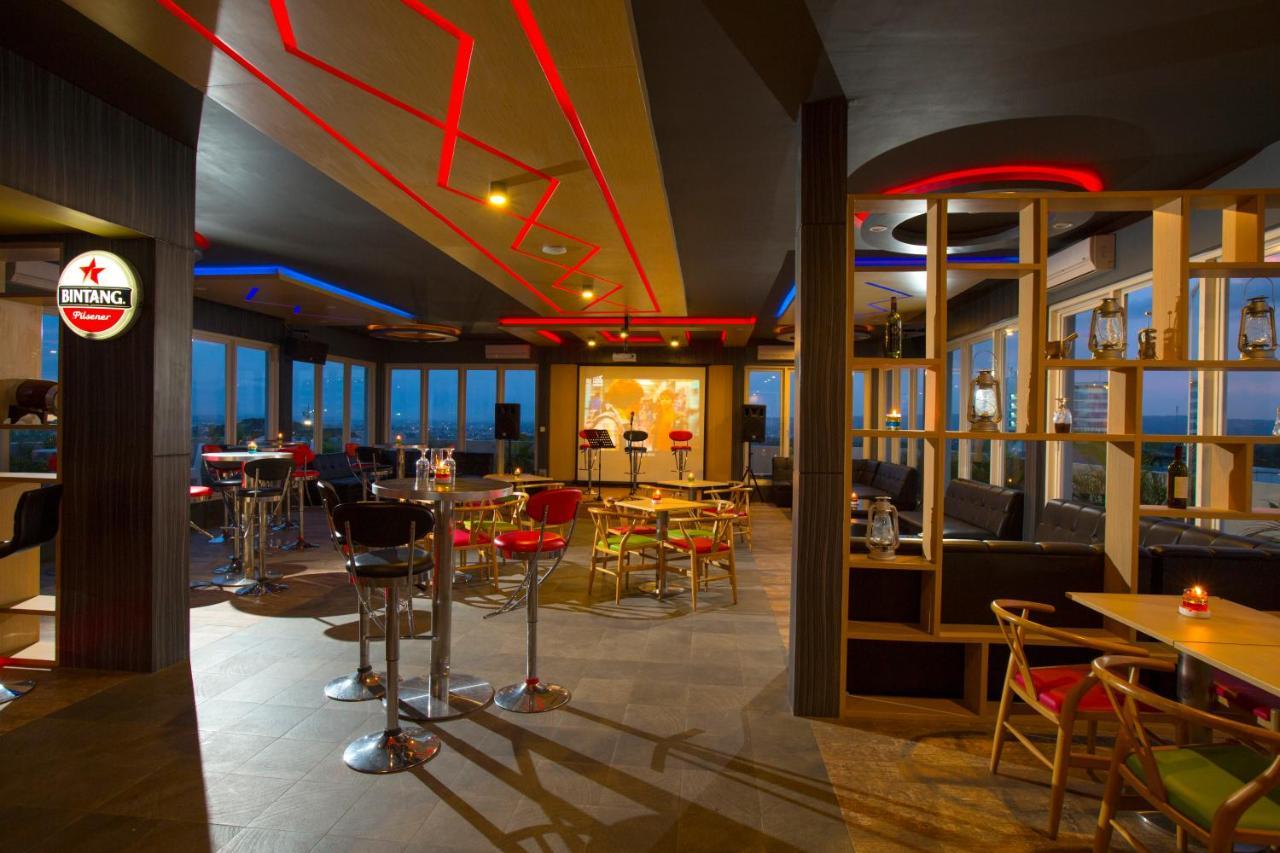 Ascent Hotel & Cafe Malang Exteriér fotografie