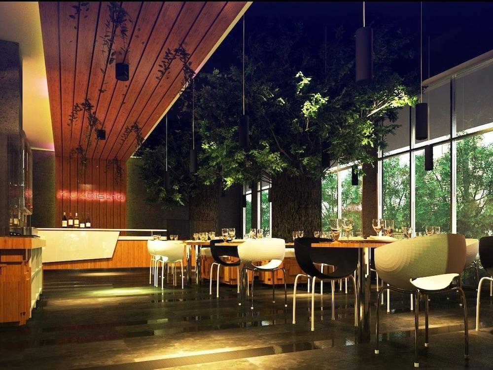 Ascent Hotel & Cafe Malang Exteriér fotografie